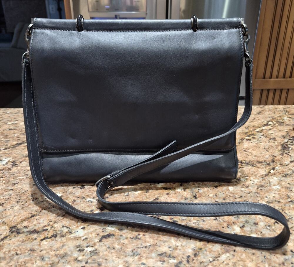 Coach G12-9185 Black Leather Shoulder Bag Purse Vintage Designer
